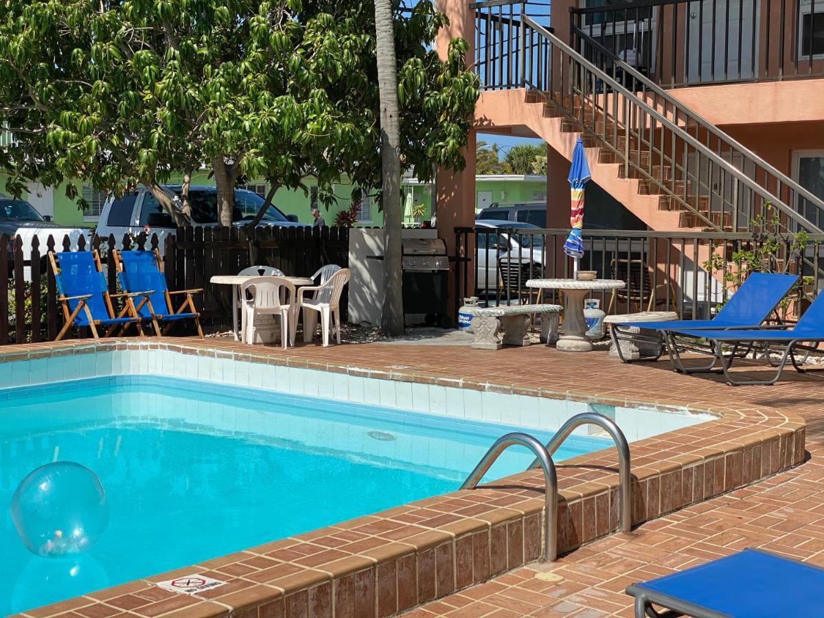 Rose Motel Clearwater Beach Exterior photo